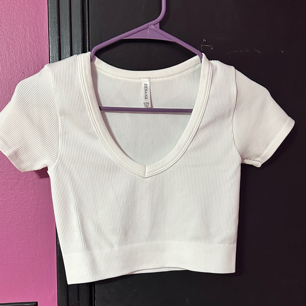 Zenana White Ribbed V-Neck Crop Top